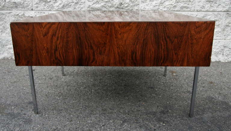 Pair of Zalszupin Brazilian Jacaranda Side Tables In Excellent Condition In Los Angeles, CA