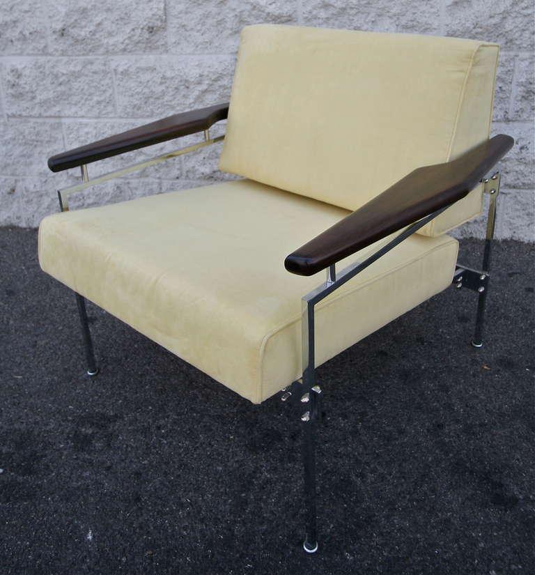 Pair of Sergio Rodrigues Beto chairs, in Brazilian jacaranda wood, upholstered in yellow ultrasuede on a chrome frame