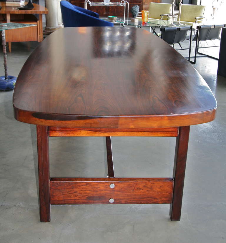 Llidio 1960s Brazilian Jacaranda Dining Table by Sergio Rodrigues In Excellent Condition In Los Angeles, CA