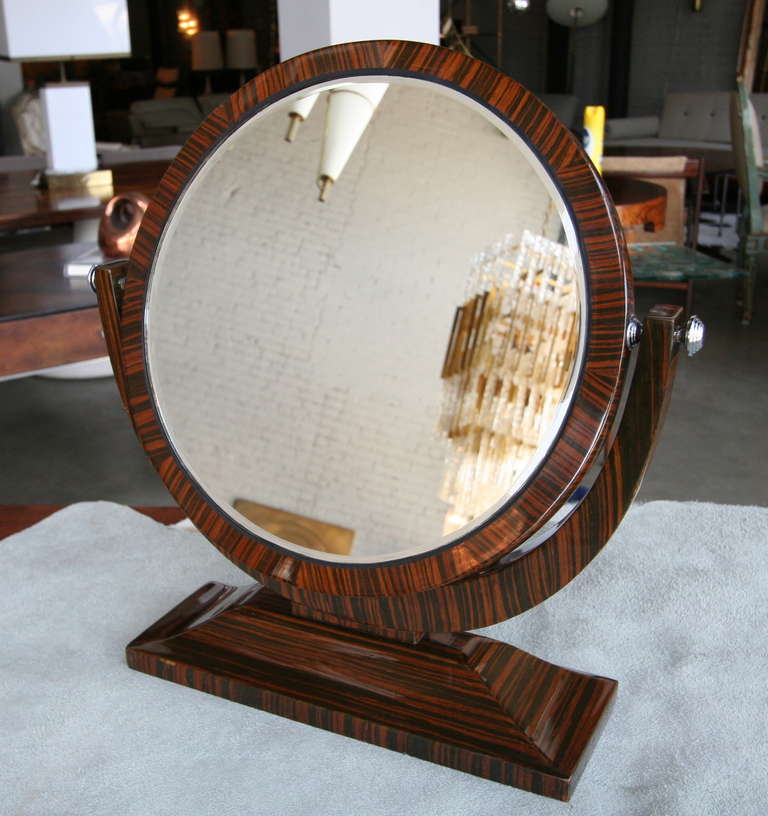 Miroir de coiffeuse inclinable en bois d'ébène de Macassar des années 1950 en vente 2