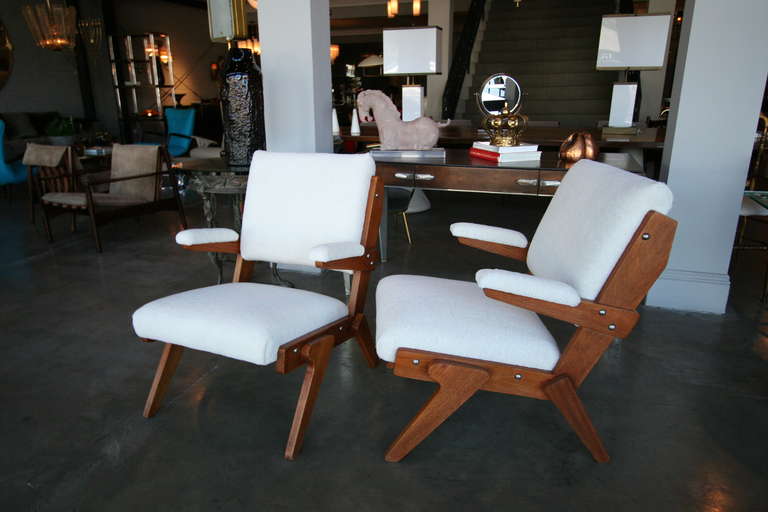 Pair of Chairs by Lina Bo Bardi In Excellent Condition In Los Angeles, CA
