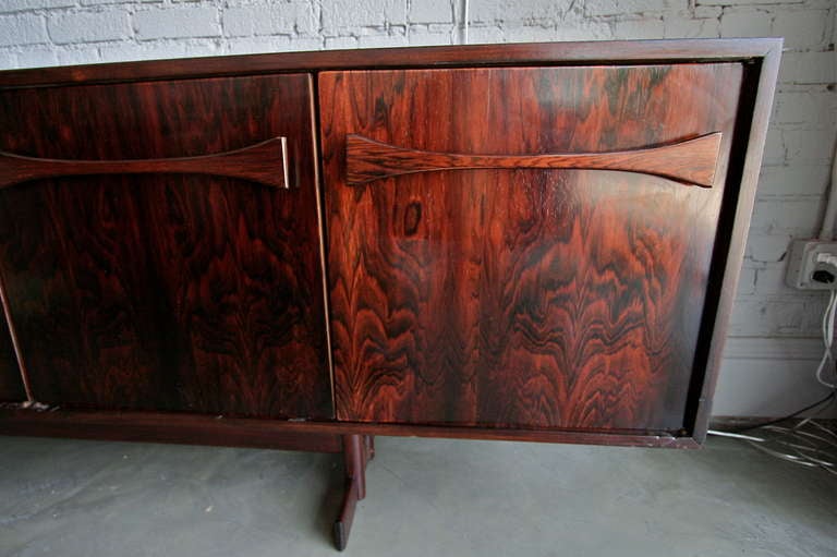 Bow Tie Brazilian Jacaranda Sideboard In Excellent Condition In Los Angeles, CA