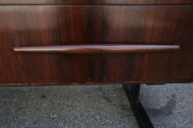 Cimo 1960s Brazilian Jacaranda Wood Sideboard or Dresser For Sale 1