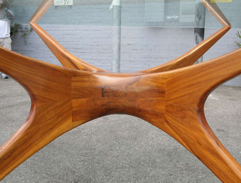 1970s Argentinian Dining Table with Spider Leg in Petiribi Wood 1