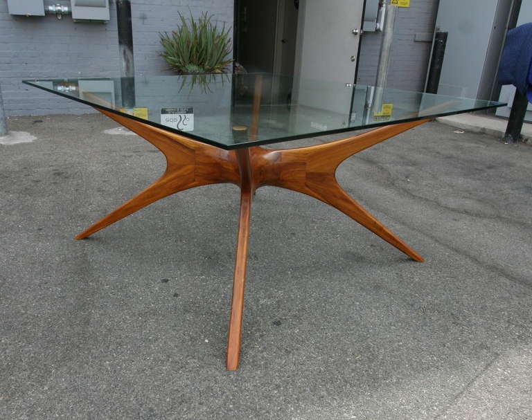 Late 20th Century 1970s Argentinian Dining Table with Spider Leg in Petiribi Wood