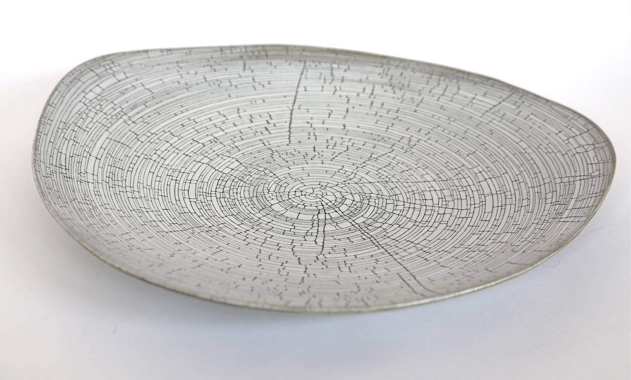 Rina Menardi Handmade Ceramic Crackled Triangular Bowls and Plate For Sale 2