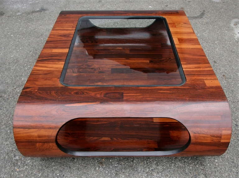 Bentwood Pair of Coffee Tables by Jorge Zalszupin