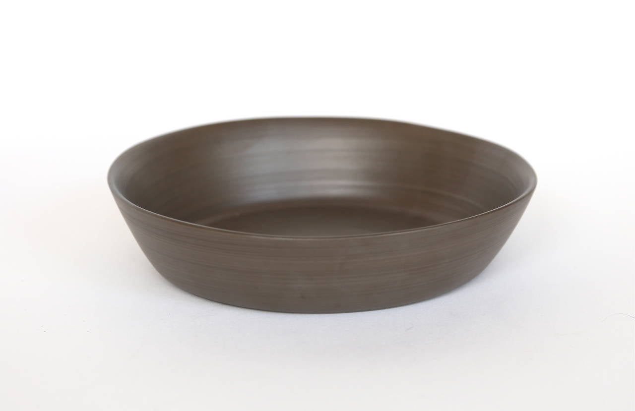 Italiano Ciotole e stoviglie in ceramica Splash fatte a mano da Rina Menardi in vendita