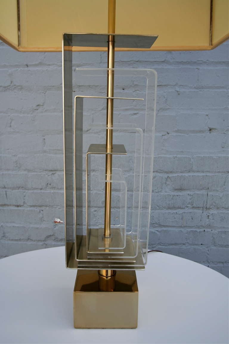 Pair of 1960s Brass and Acrylic Table Lamps by Laurel In Fair Condition For Sale In Los Angeles, CA