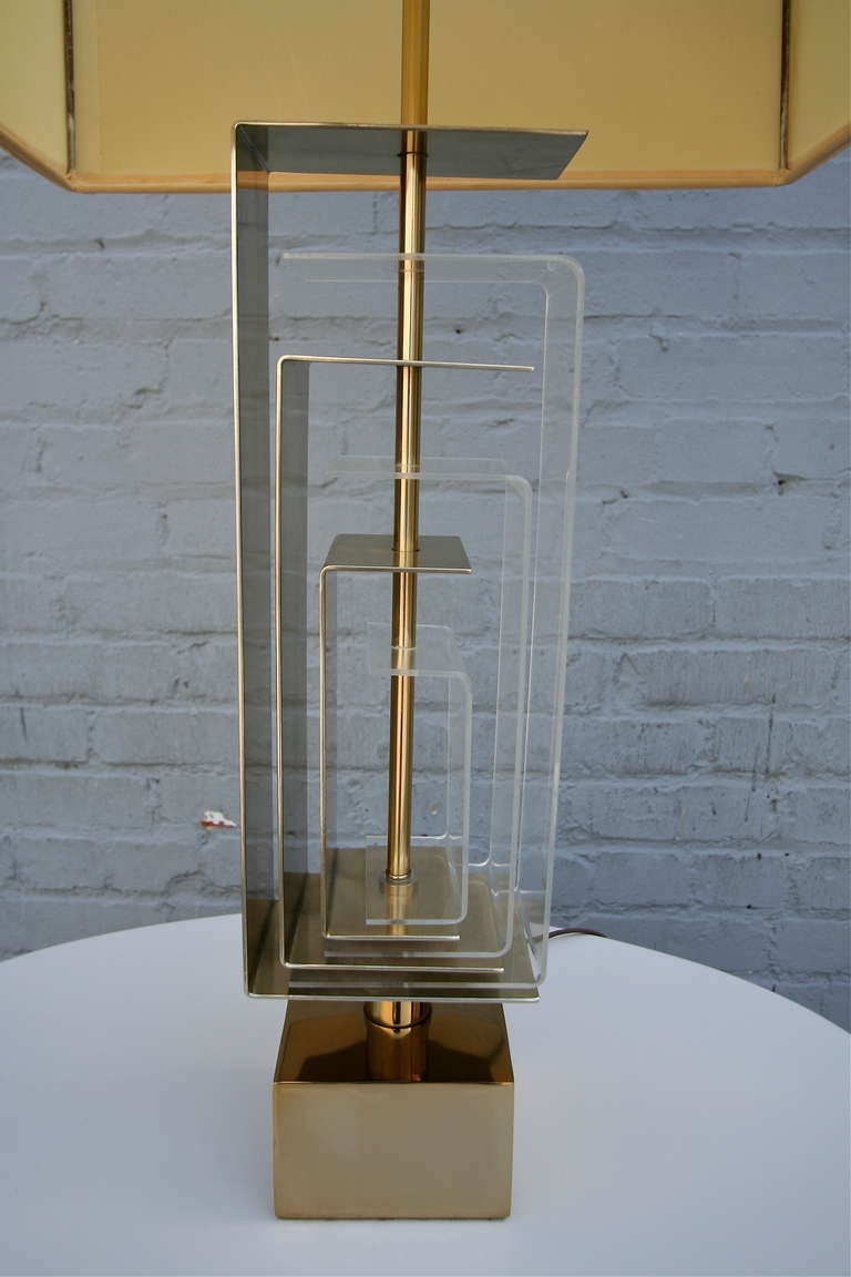 Pair of 1960s Brass and Acrylic Table Lamps by Laurel In Fair Condition In Los Angeles, CA