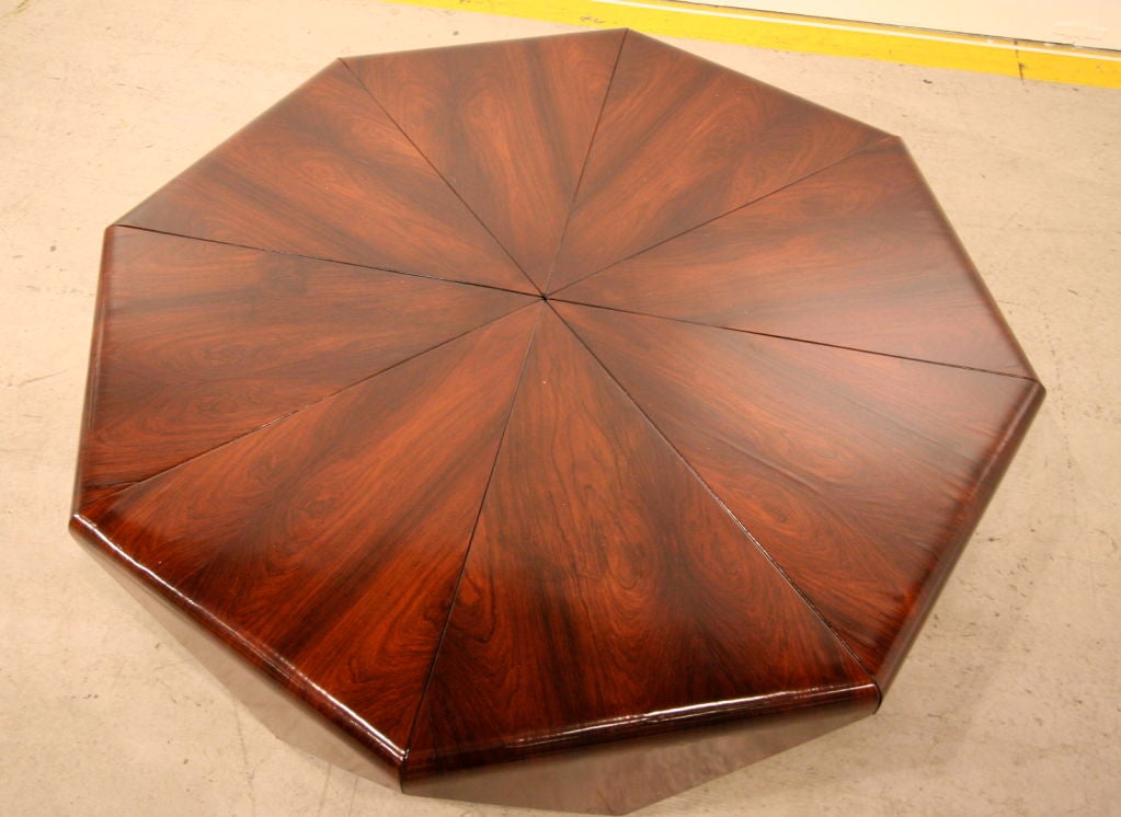 Petalas 1960s Brazilian Jacaranda Coffee Table by Jorge Zalszupin 3