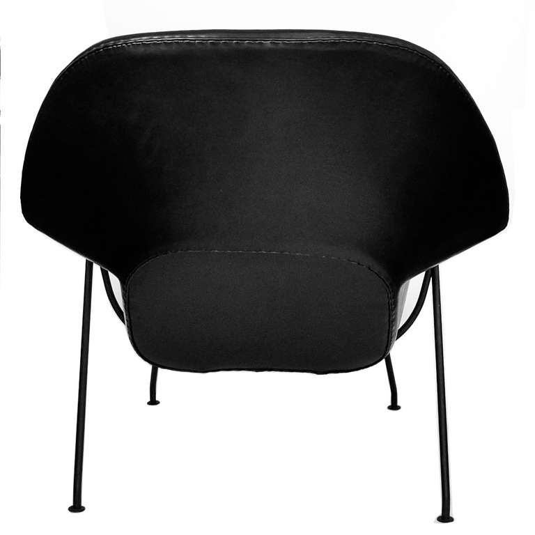 Early Womb Chair and Ottoman by Saarinen for Knoll in Black Leather In Excellent Condition In Los Angeles, CA