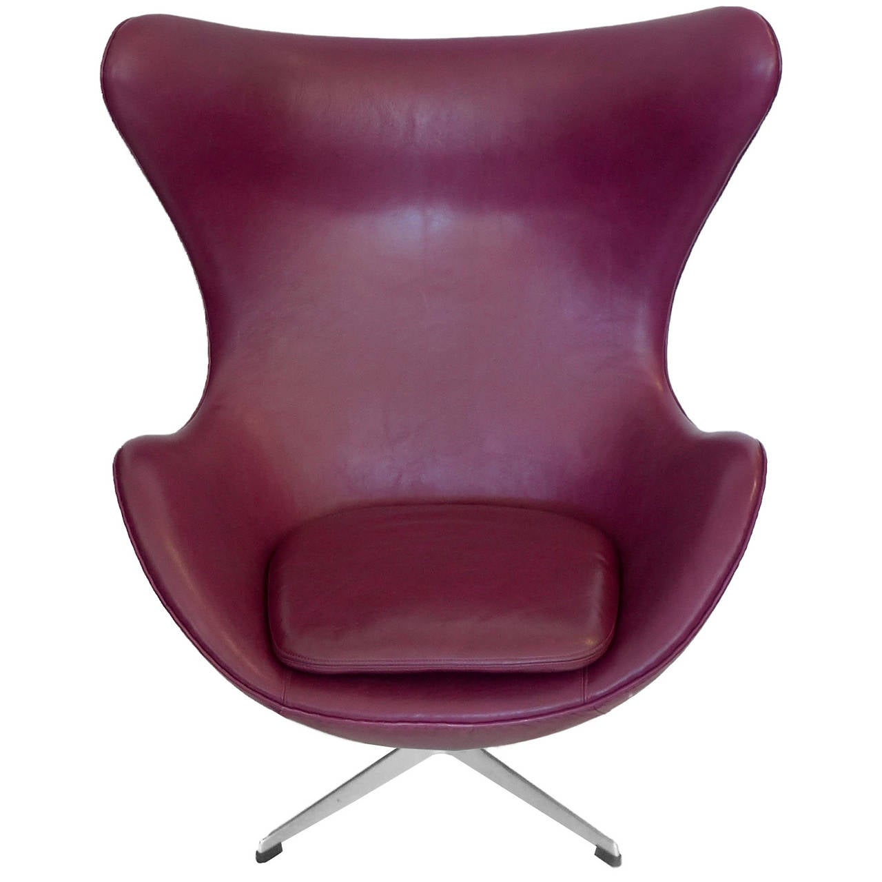 Danish Pair of Original Egg Chairs with Ottomans by Arne Jacobsen in Mulberry Leather For Sale