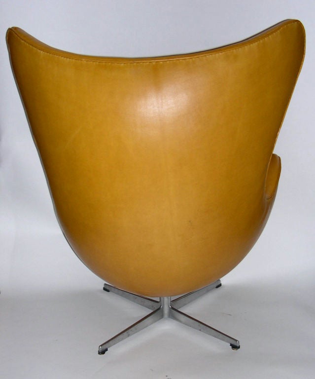 Outstanding Egg Chair w/Ottoman in Tan Leather by Arne Jacobsen 2