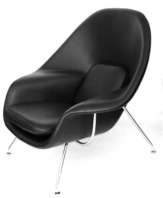 20th Century Vintage Black Leather Eero Saarinen Womb Chair & Ottoman Knoll