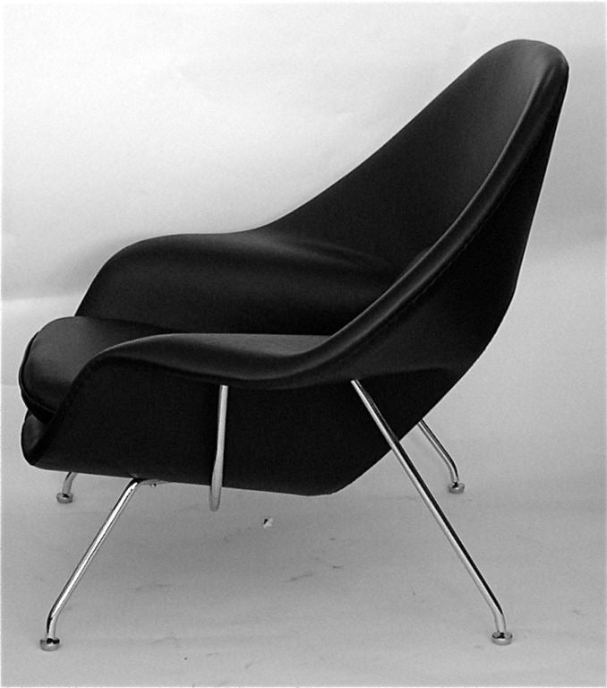 Chrome Vintage Black Leather Eero Saarinen Womb Chair & Ottoman Knoll