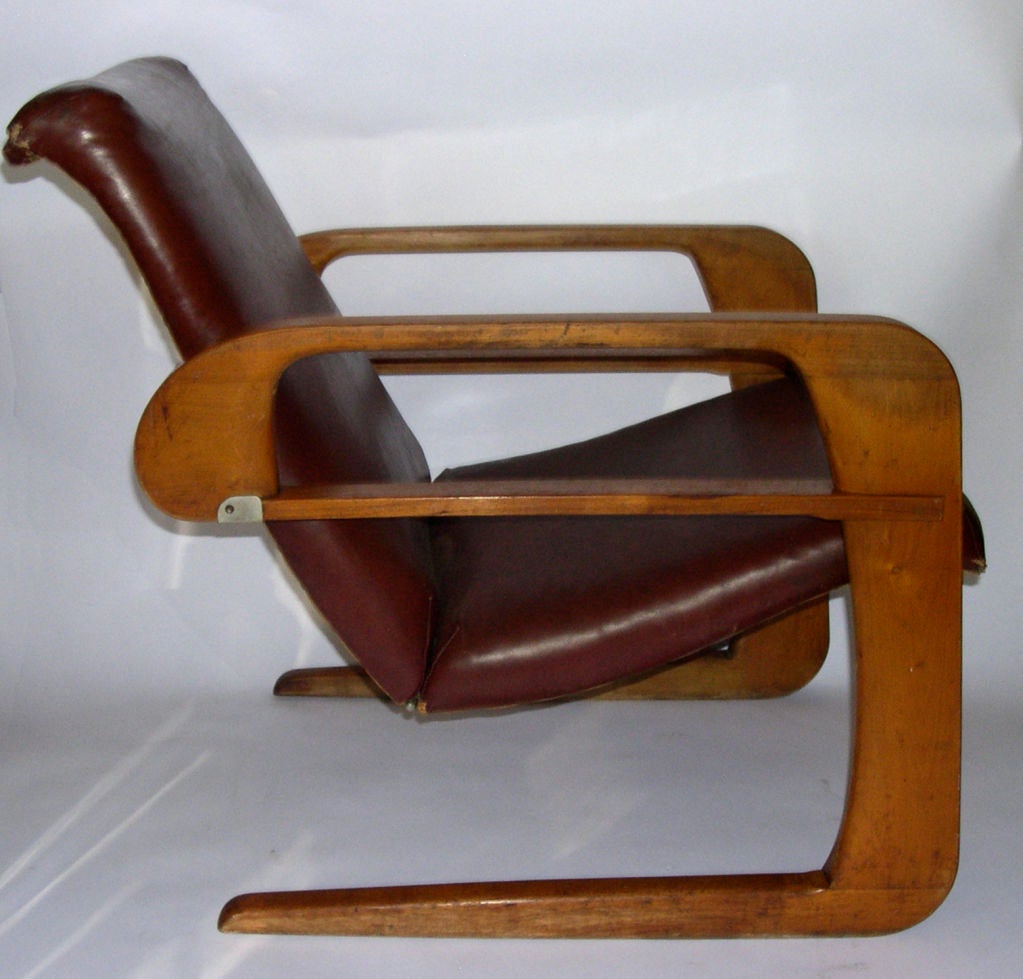 Iconic Original Airline Chair by KEM Weber In Good Condition For Sale In Los Angeles, CA