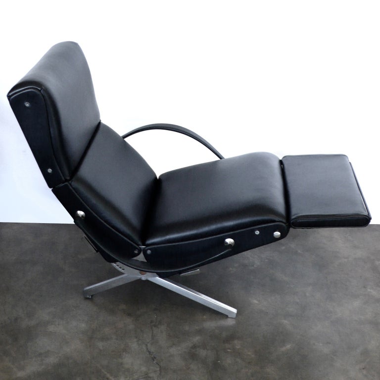 Italian P 40 Leather Lounge Chair by Osvaldo Borsani for Techno