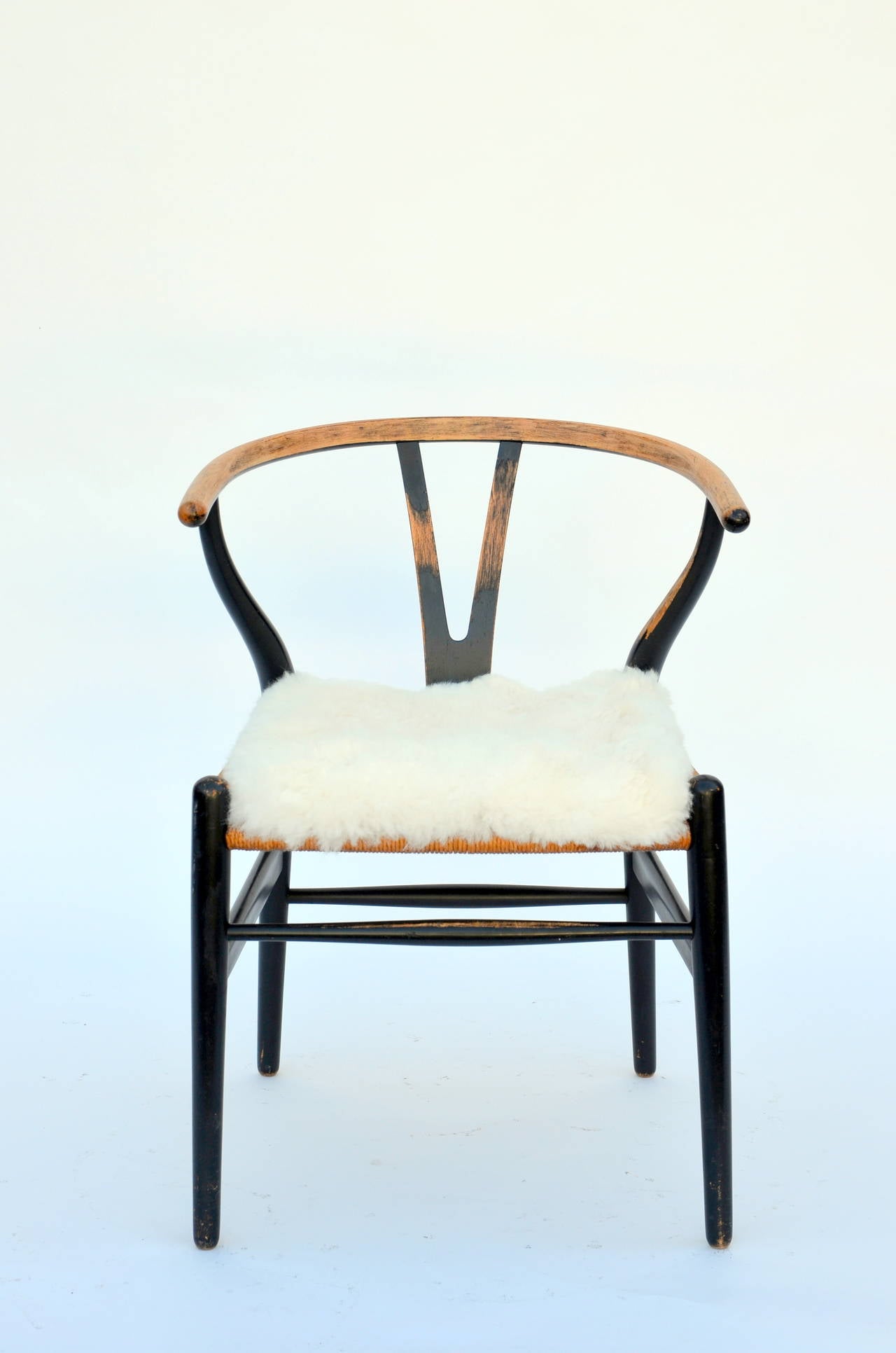 Ebonized Teak and Rope Wishbone Chair by Hans Wegner In Good Condition In Los Angeles, CA