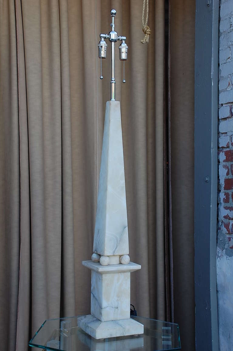 Spectacular Alabaster Obelisk Lamp In Good Condition For Sale In Los Angeles, CA
