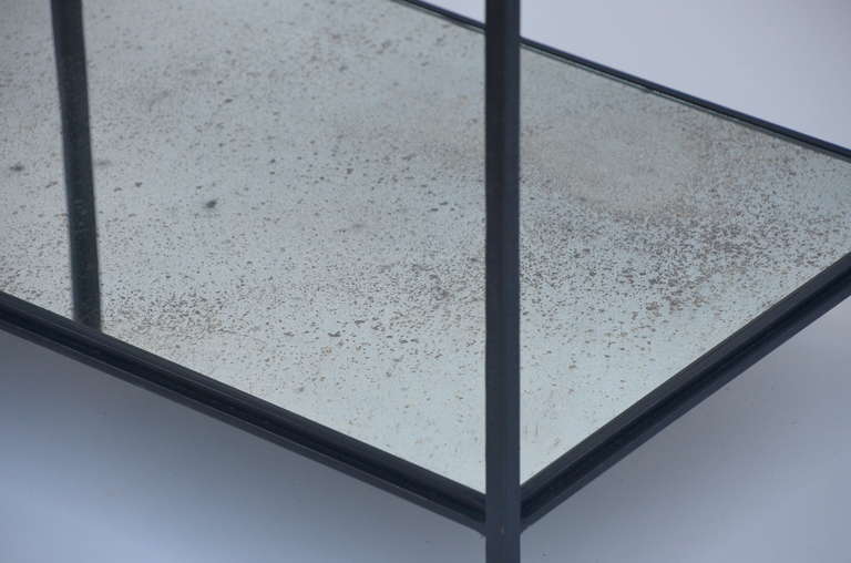 Paire de tables d'appoint 'Rectiligne' en fer forgé et miroir par Design Frères en vente 1