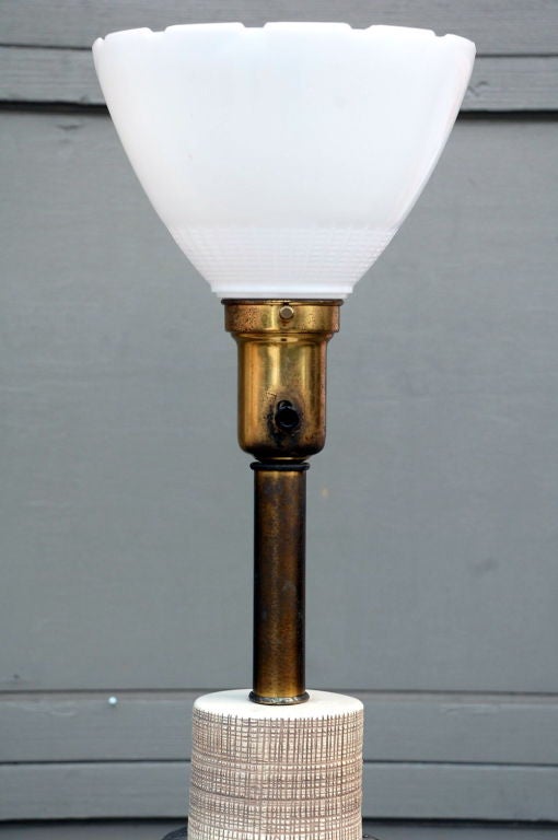 Beeindruckende Lampe aus Keramik und vergoldeter Bronze von Reglor of Calif. im Angebot 4