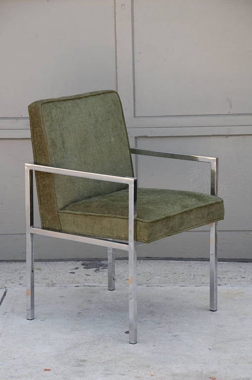 Late 20th Century Pair of chic chromed steel upholstered armchairs For Sale