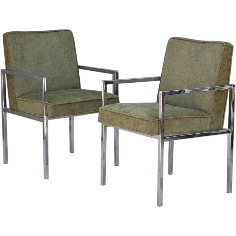 Pair of chic chromed steel upholstered armchairs For Sale
