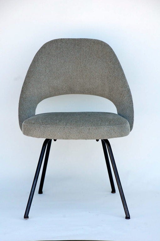 American Pair Of Classic Executive Chairs By Eero Saarinen For Knoll