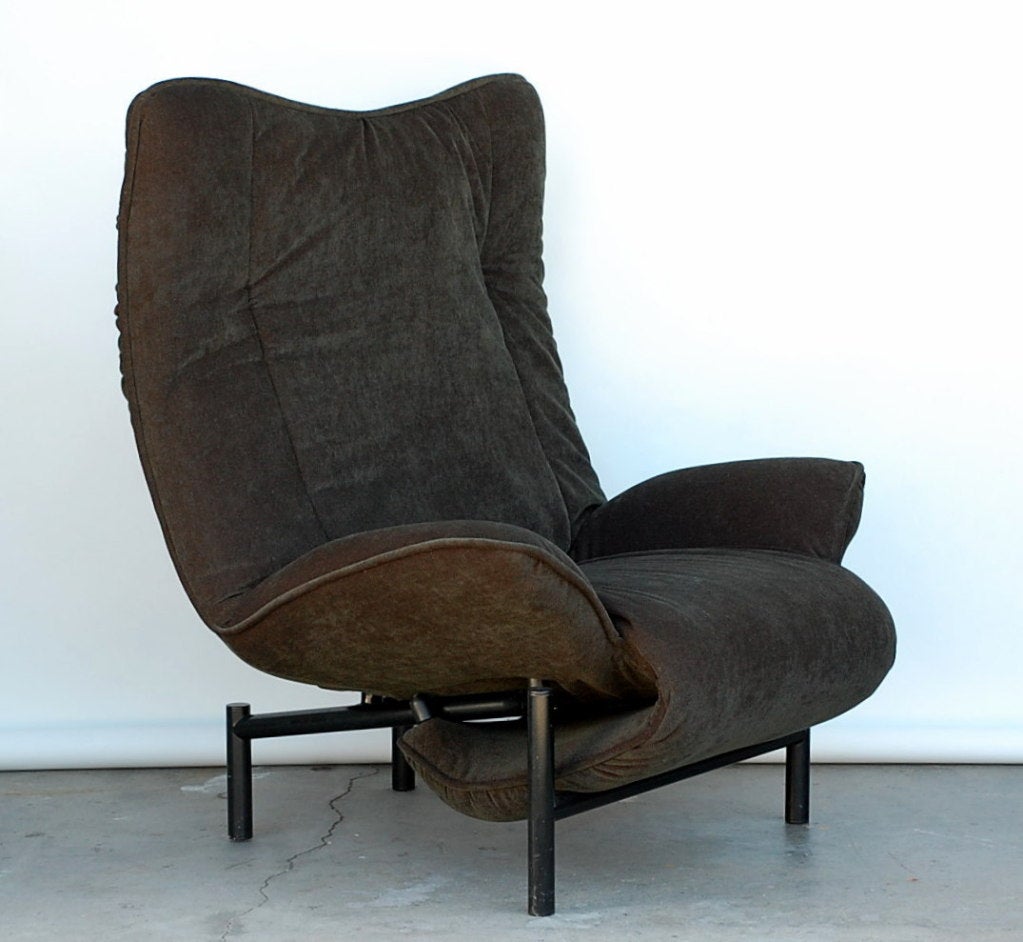 Italian Rare pair of reclining Veranda lounge chairs by Vico Magistretti