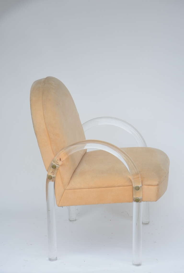 Pair of Comfortable 1970's Lucite Armchairs by Pace Collection In Good Condition In Los Angeles, CA
