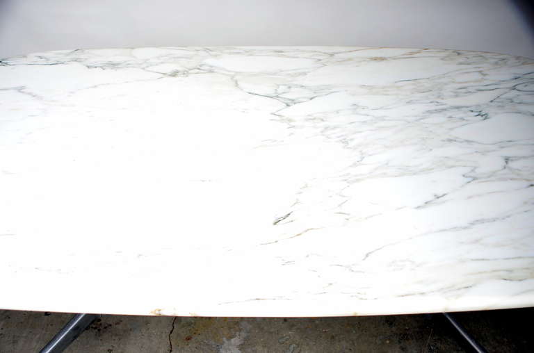 Impressive White Marble Dining / Conference Table by Eames For Herman Miller In Good Condition In Los Angeles, CA