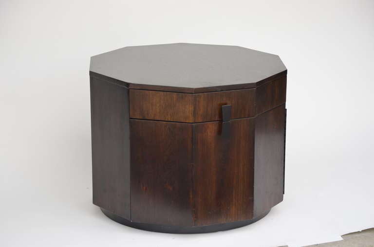 Rare Large Decagonal Walnut Bar Cabinet by Harvey Probber In Good Condition In Los Angeles, CA