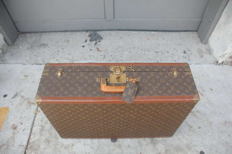 French Pair of Authentic Louis Vuitton Luggage Pieces For Sale