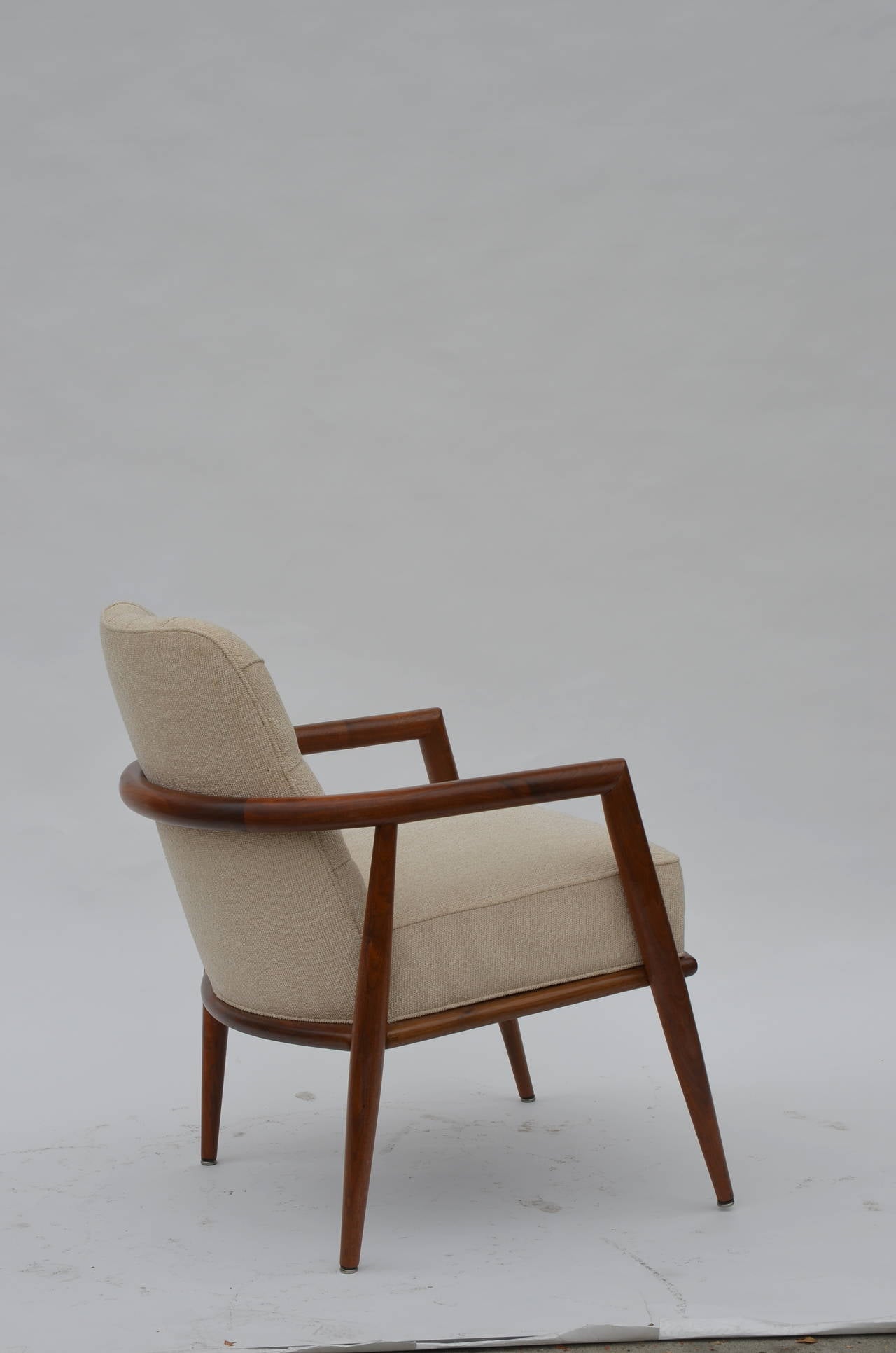 Mid-Century Modern Elegant Tufted Back Armchair by Leslie Diamond for Conant Ball