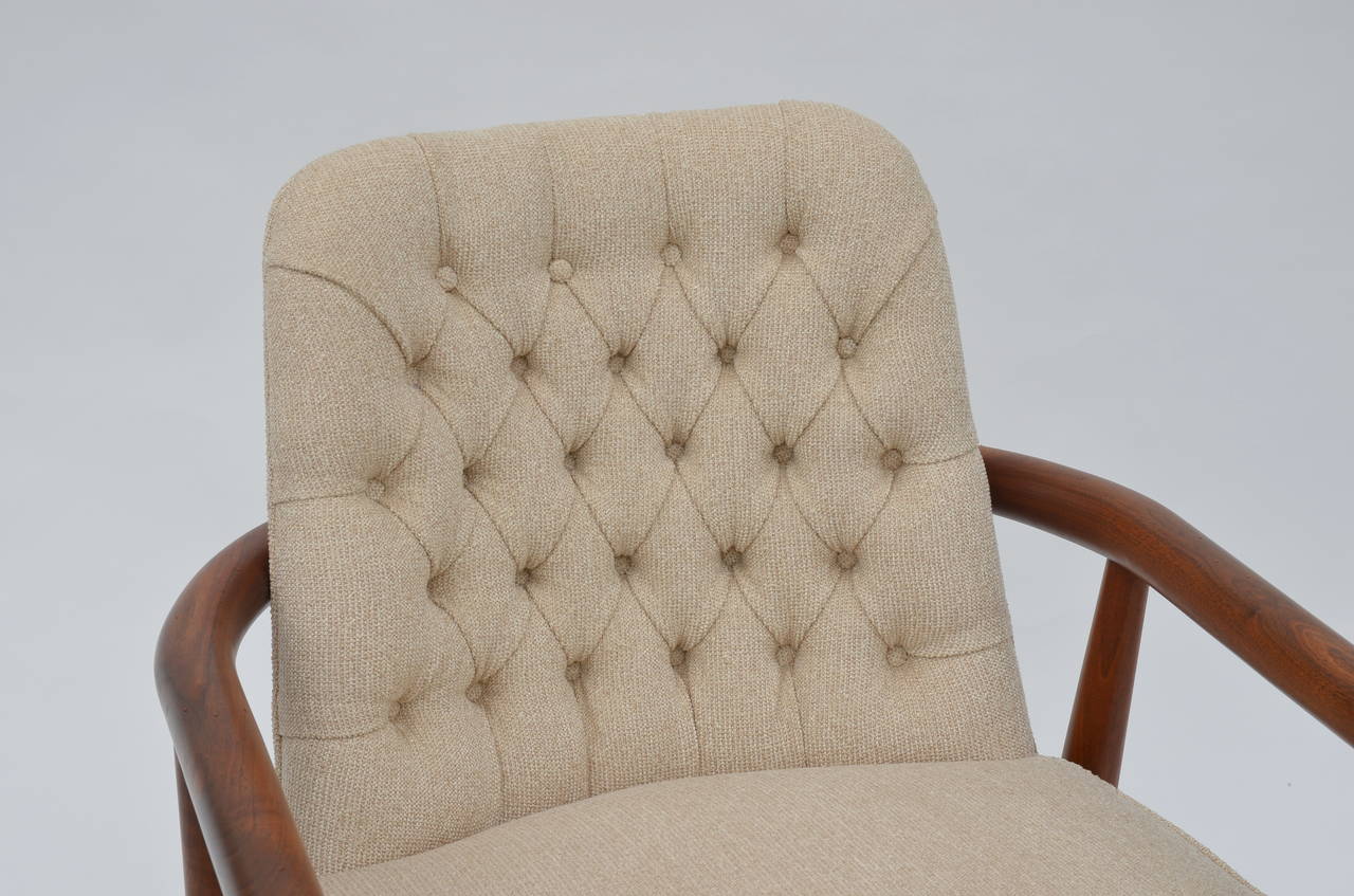 Mid-20th Century Elegant Tufted Back Armchair by Leslie Diamond for Conant Ball