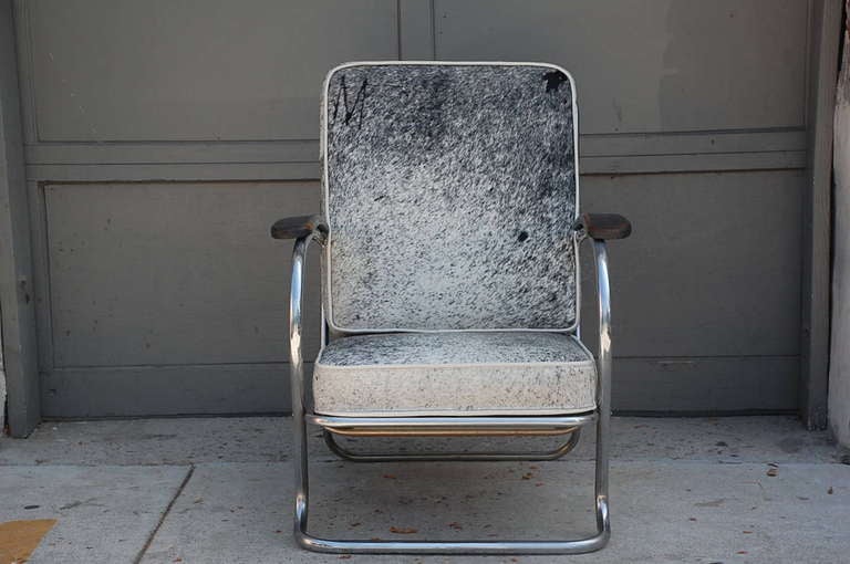 Modern Chrome Armchair in Grey Hide by Kem Weber