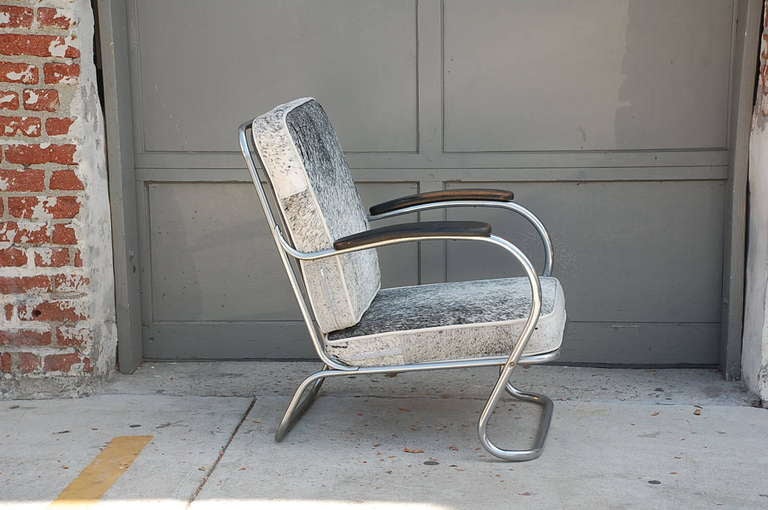Chrome Armchair in Grey Hide by Kem Weber In Good Condition In Los Angeles, CA