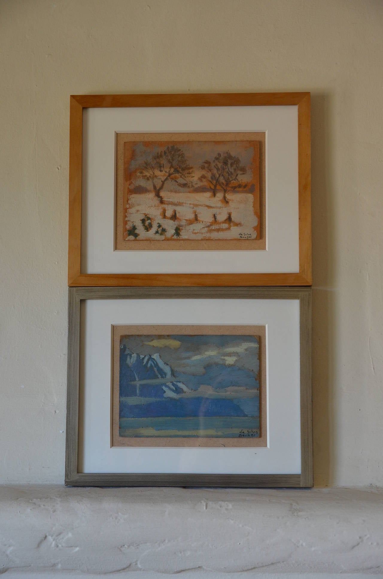 Rare ensemble de deux petites peintures à l'huile encadrées d'Ivan da Silva Bruhns, (Paris, 1881-Antibes, 1980). Des œuvres uniques. Signé. Chaque panneau mesure 9 pouces. Largeur x 6,5 pouces de hauteur.