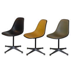 Set of Three Vintage Swiveling Chairs by Eames for Herman Miller 6