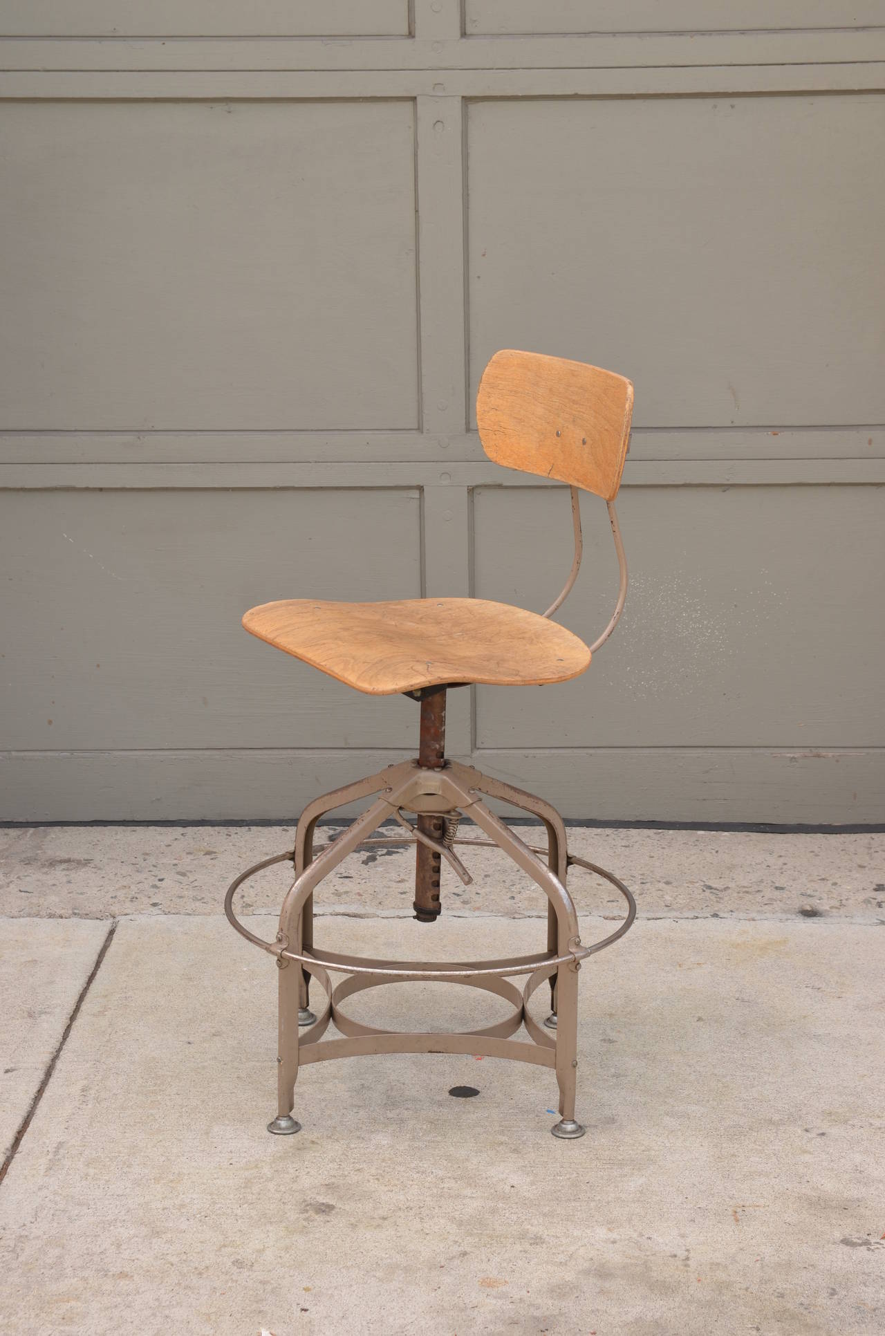 Industrial Rare set of 4 Vintage Adjustable Swiveling Toledo Bar Stools