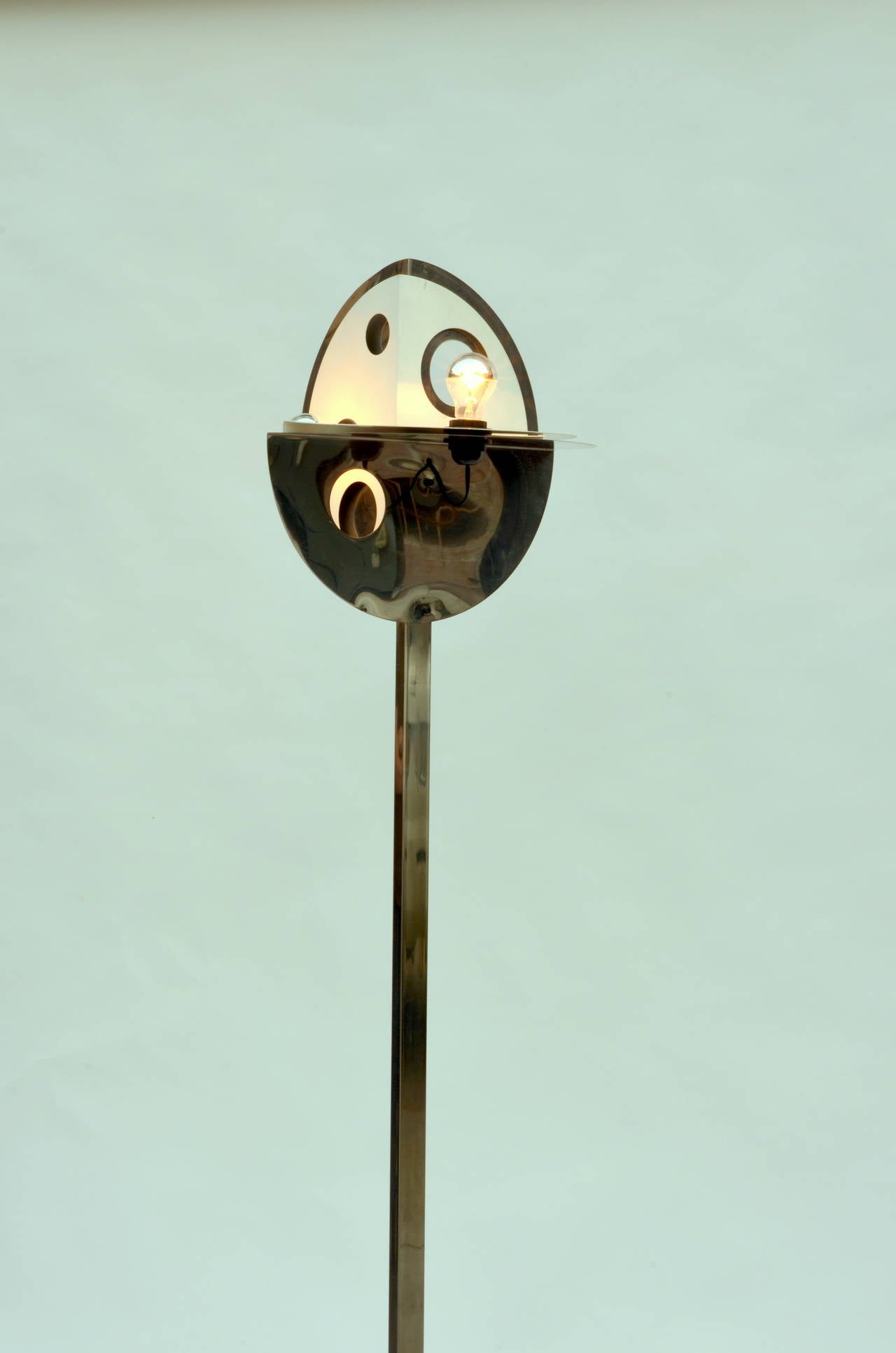 French Unusual 1970s Floor Lamp in the Style of Yonel Lebovici For Sale