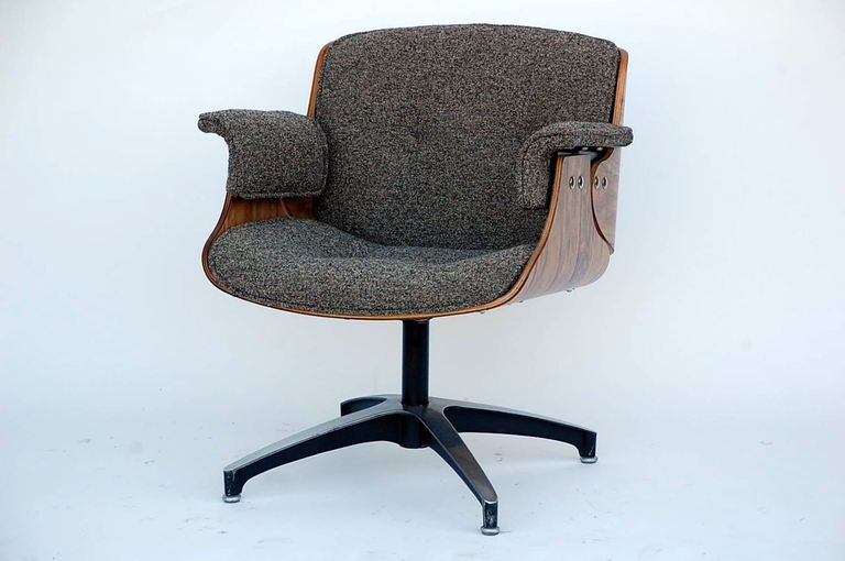 American 60's armchair in the style of Eames. 16 in. seat height.