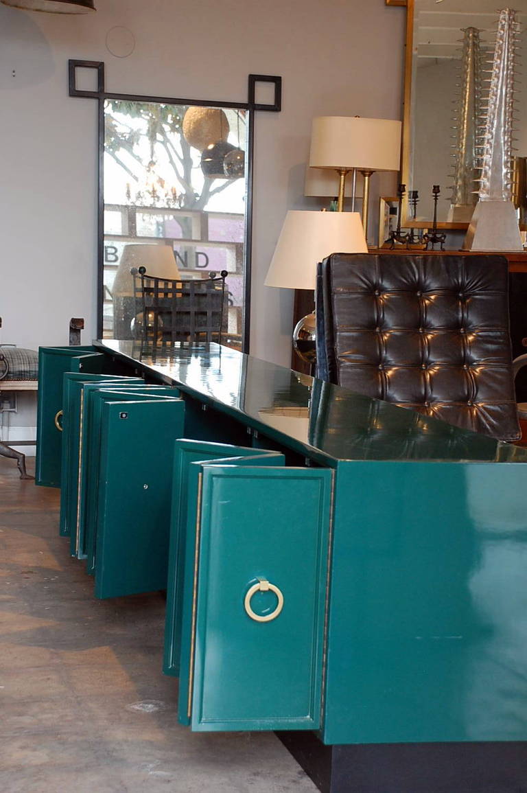 Spectacular Hollywood Regency Custom Emerald Green Lacquer Sideboard In Good Condition In Los Angeles, CA