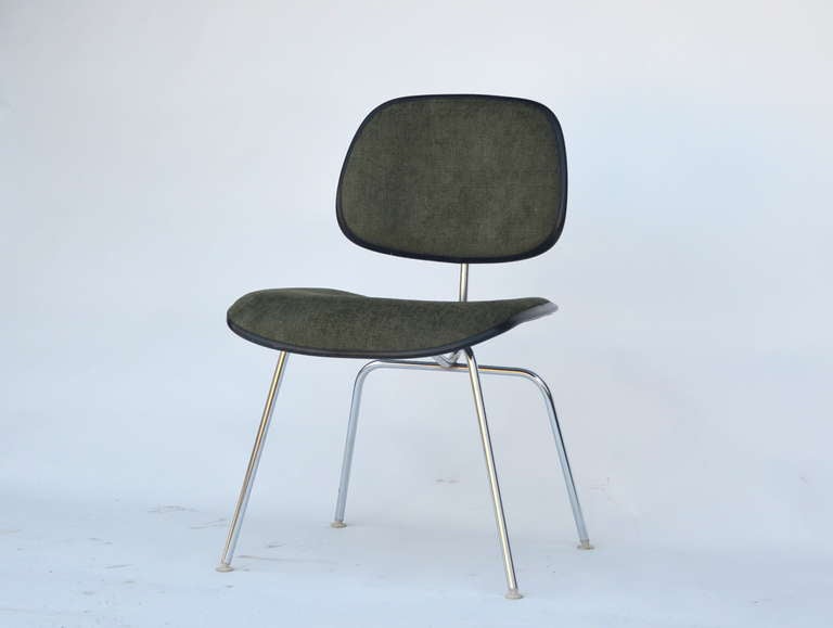 Mid-Century moderno Sedia classica d'epoca Charles and Ray Eames per Herman Miller DCM in vendita