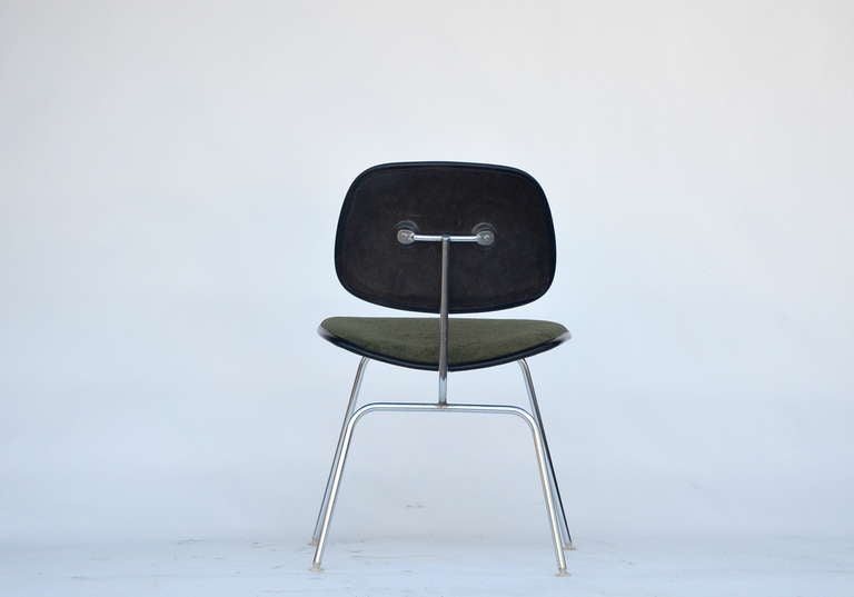 American Classic Vintage Charles and Ray Eames for Herman Miller DCM chair For Sale
