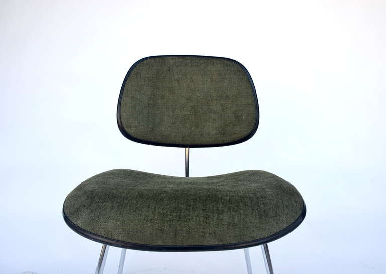 Upholstery Classic Vintage Charles and Ray Eames for Herman Miller DCM chair For Sale