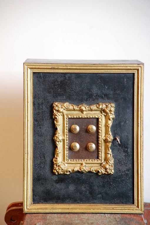 Small decorative combination safe