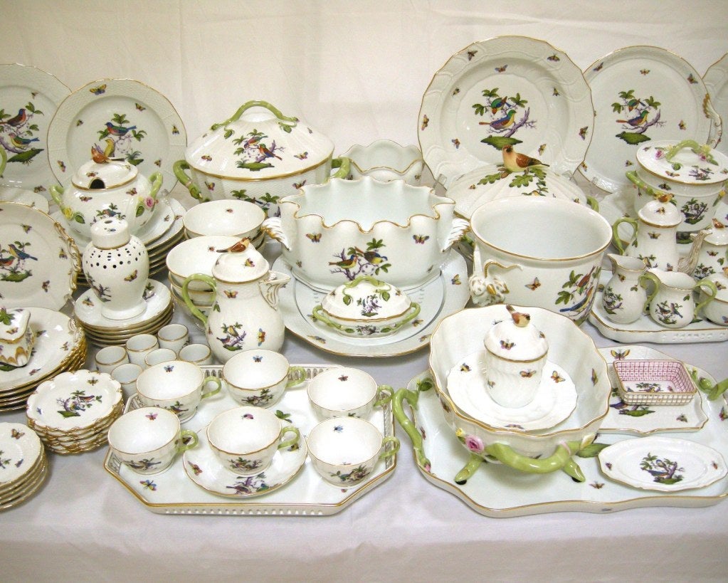 Porcelain Monumental Herend China Set (GMD#2946) For Sale