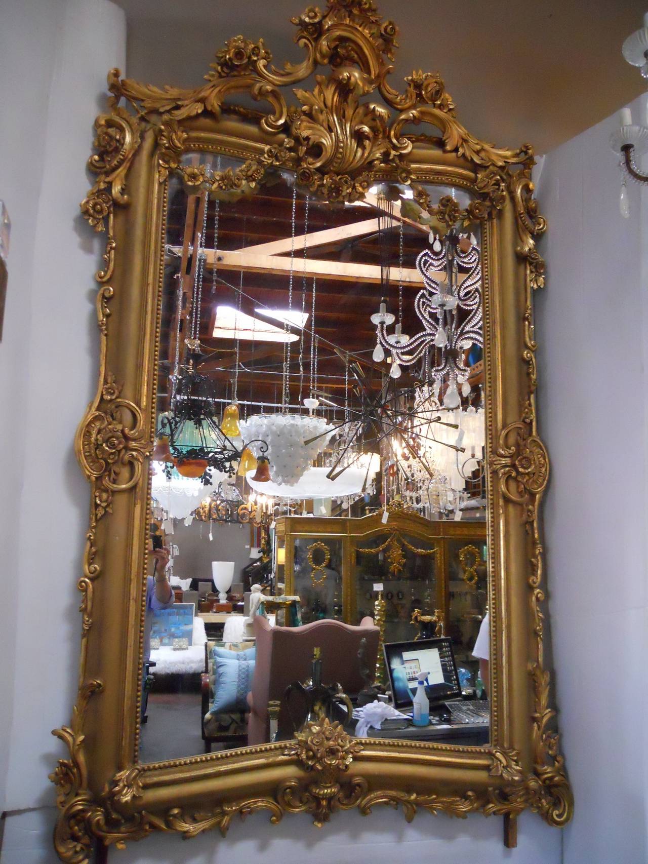 Grand French Gilt Mirror In Excellent Condition In Los Angeles, CA